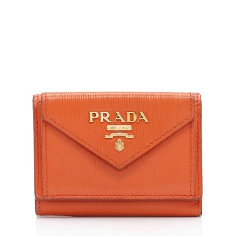 prada trifold saffiano leather wallet|prada odette saffiano.